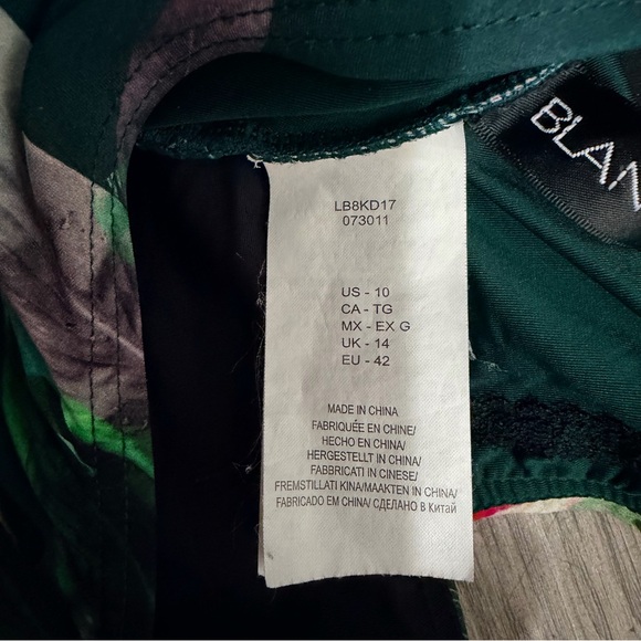 La Blanca Floral Deep V One Piece Swimsuit - Picture 12 of 12